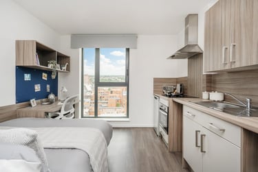 1 bed flat, Hollis Croft, Devonshire Green, Sheffield, S14RR - Image 1